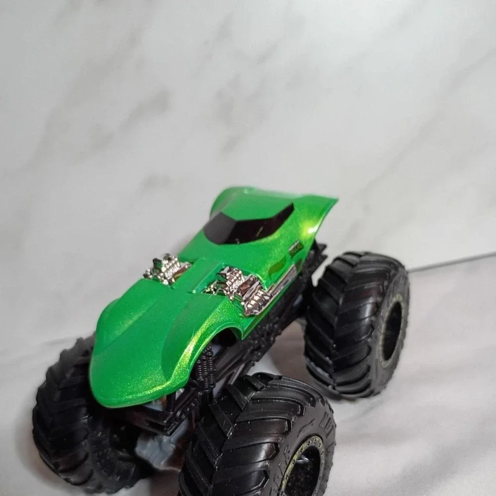 Hot Wheels Monster Trucks Twin Mill Metallic Green Diecast 1:64 Scale Toy Car